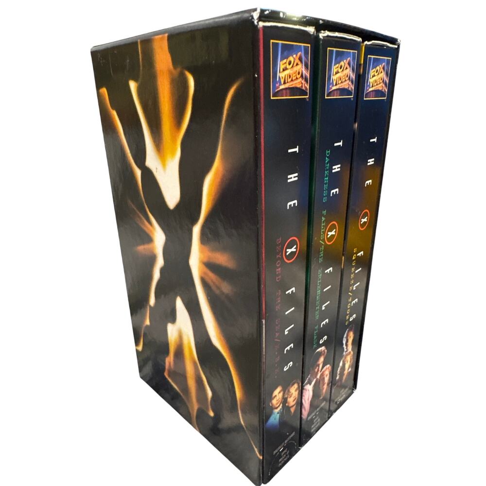 The X-Files 1996 3 Box Set cards VHS Tape Squeeze Tooms Beyond E.B.E Erlenmeyer